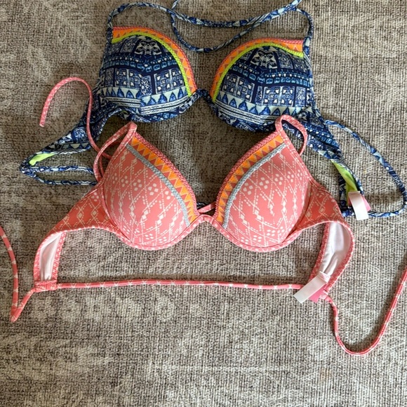 Victoria's Secret set of two Patterned Bikini Tops, size 34A - Picture 1 of 3
